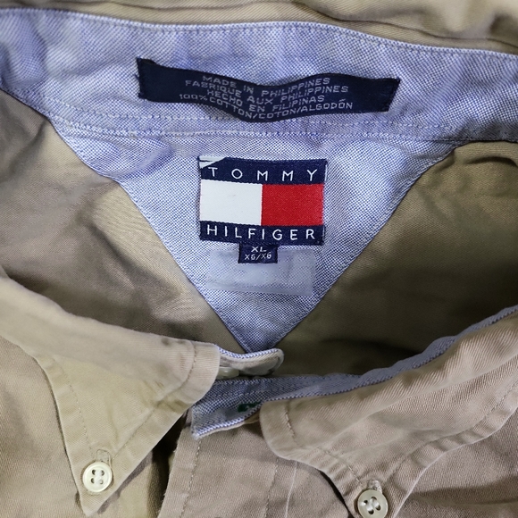 Tommy Hilfiger button down long sleeve shirt - Picture 3 of 4